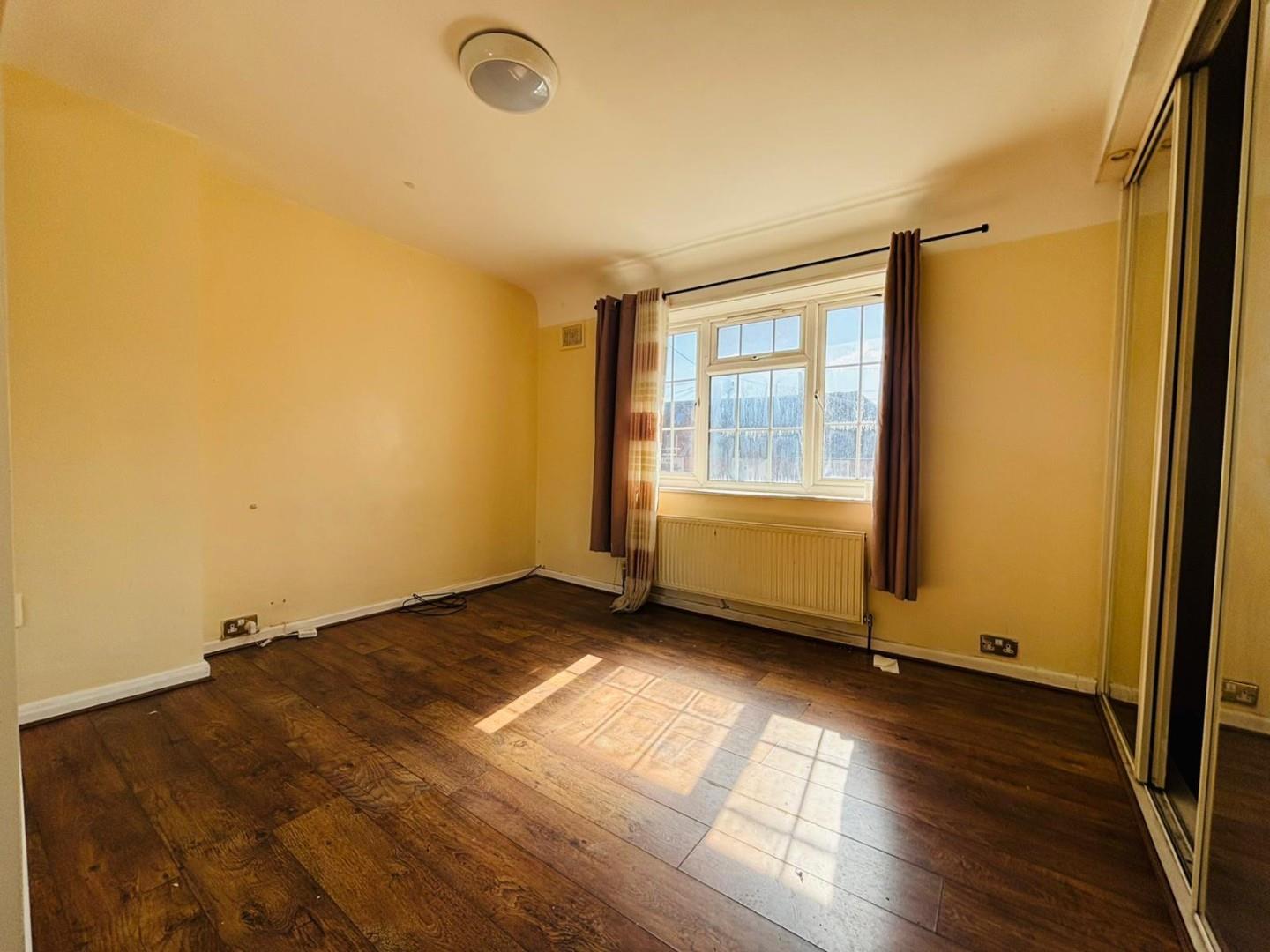 Abbots Road, Edgware, HA8, Edgware